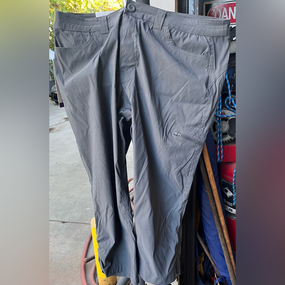 Eddie Brauer women’s Raiener Capri - Picture 2 of 3